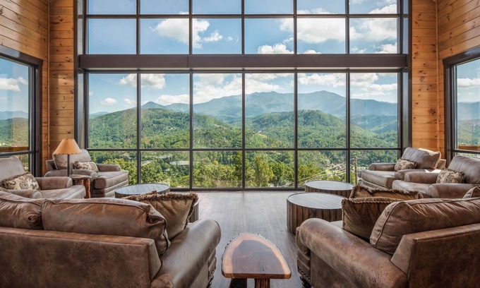 Gatlinburg Cabin | Luxury 15BR lodge, epic views, theater, game room, 2 hot tubs.