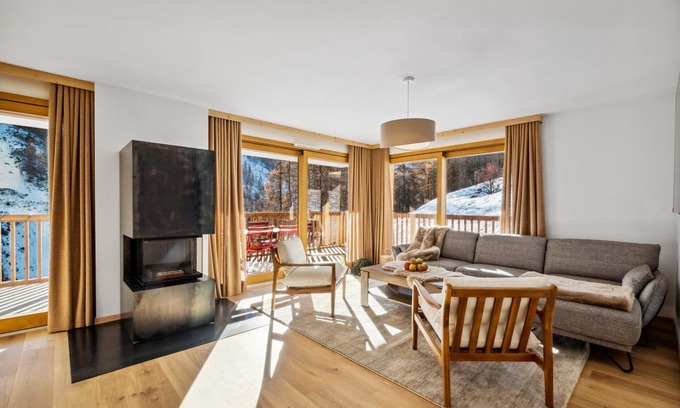Grimentz Apartment | Luxury 3 Bedroom Apartment with Jacuzzi Rahas B Grimentz - By Mrs Miggins