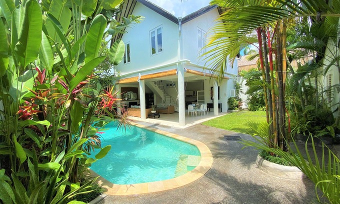 Drupadi Villa | Luxury 3 Bedroom in Tropical Garden Setting in Seminyak, Bali