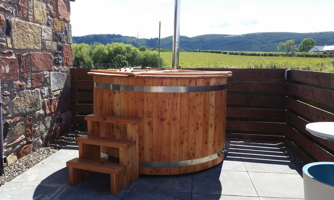 Perth Cottage | Luxury 4*Cottages with Private Use Hot Tub in beautiful Perthshire Valley