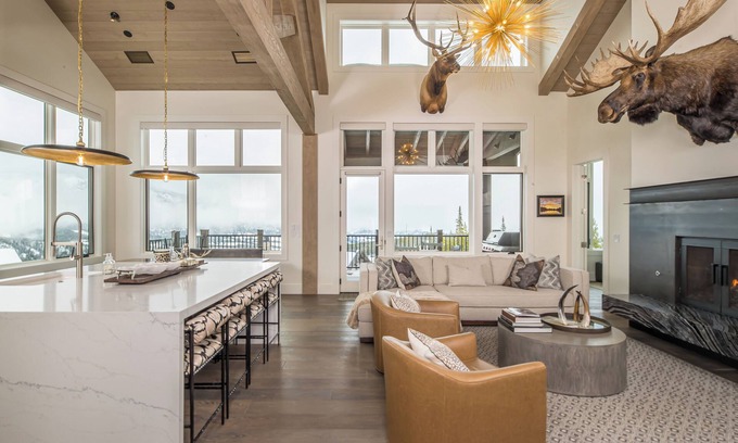 Spanish Peaks House | Luxury 5-bedroom SP Townhome with Hot Tub & Mountain Views