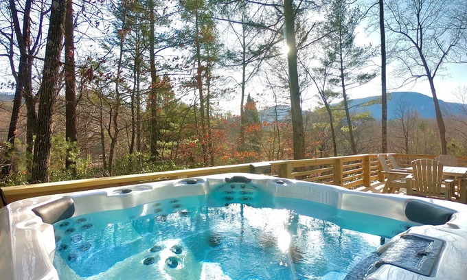 Lake Lure Cottage | Luxury 5 Kings Chimney Rock and Lake Views FirePit EVCharger PoolTable