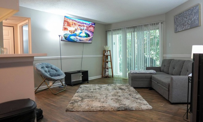 Ashbrook - Clawson Village Apartment | Luxury and convenience in South End Charlotte