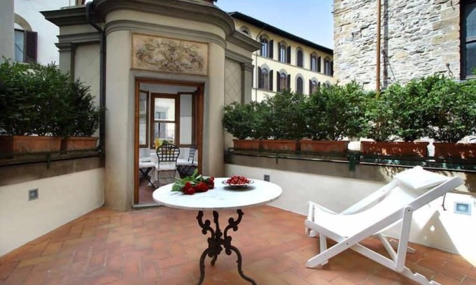 Oltrarno Apartment | Luxury Apartment in Florence "TERRAZZA DE' MEDICI"