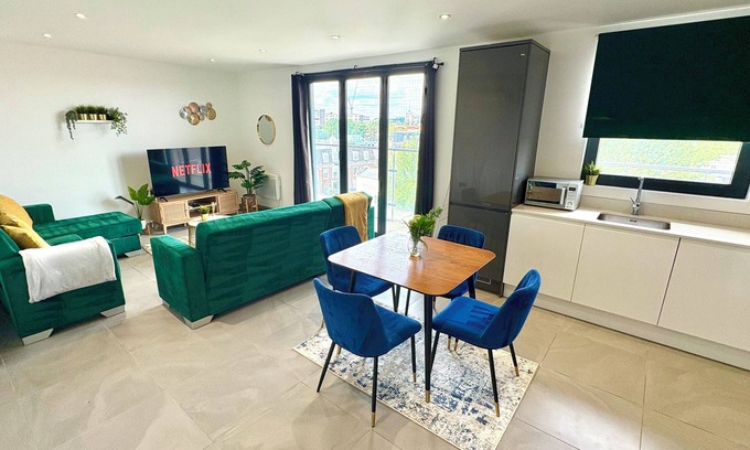 Great Baddow Apartment | Luxury Apartment with Skyline view