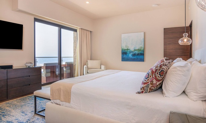 Los Cabos Condo | Luxury Beachfront Master Studio Condo at Diamante Cabo Golf with Ocean Views