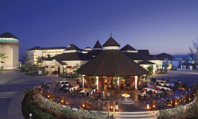 Montego Bay Resort | Luxury Beachfront All Inclusive Resort St. James