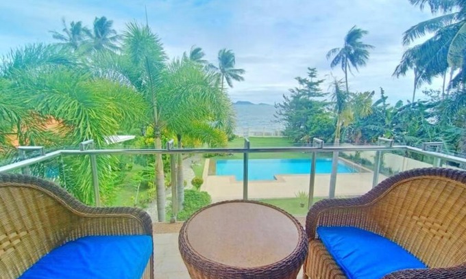 Zamboanguita Apartment | Luxury Beachfront Apartment by Green Turtle Residences