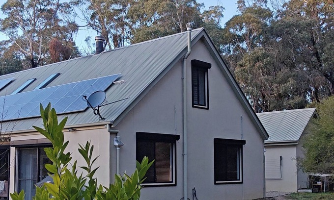 Blackheath House | Luxury Bushland Retreet with Spa, Sauna & Fireplace - Eagle's Nest Blackheath