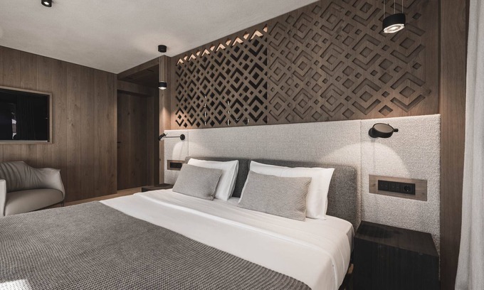 Selva di Val Gardena Ski Chalet | Luxury Chalet Alpurio, private chalet with Wellbeing Manager