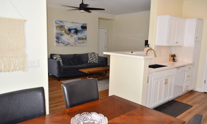 Tucson Condo | Luxury Condo in the Heart of Catalina Foothills, EV Charge Station