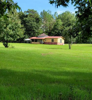 Georgia Coast House | Luxury Converted Silo Glamping Site for Romantic Weekends Away in Danville, Georgia