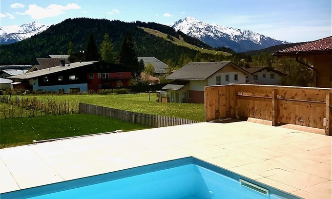 Seefeld in Tirol Ski Chalet | Luxury detached house with swimming pool, show fireplace, bathtub and sauna