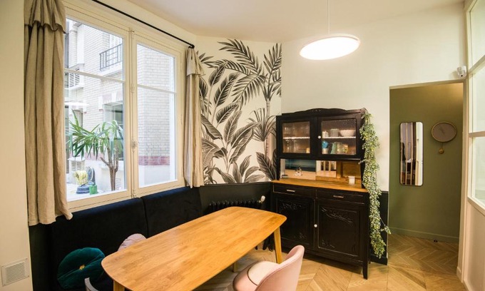 Grenelle Apartment | Luxury Eiffel