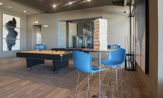 Lone Tree Apartment | Luxury Entire 2 BdRm 2 Bath High Rise Condo