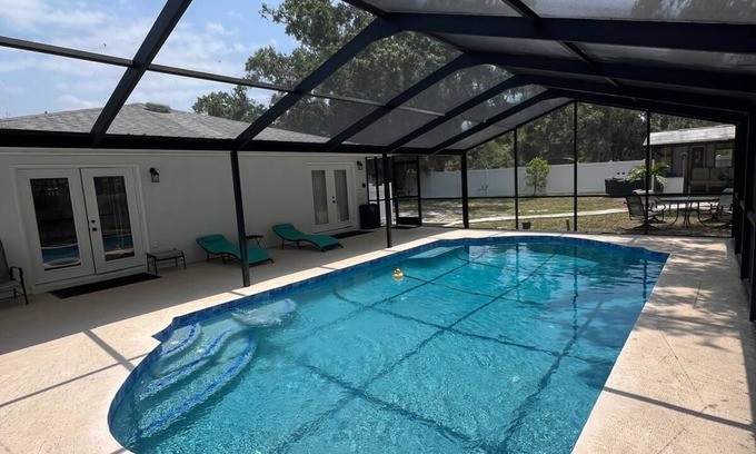 Sarasota House | Luxury Family size house, 9 miles away from siesta key, with pool