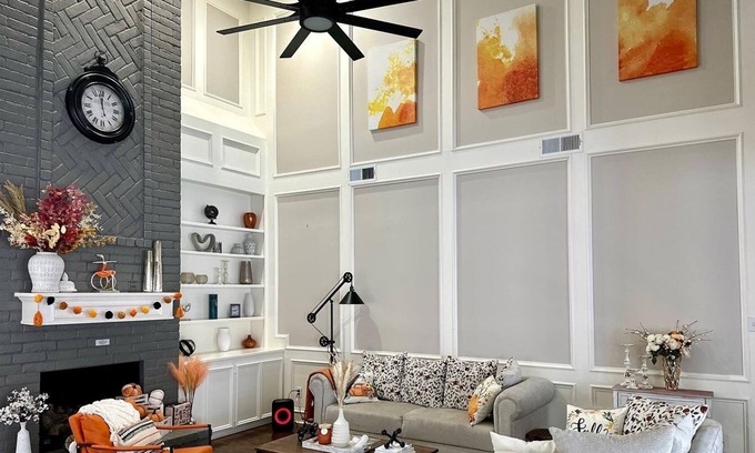 Pecan Grove Villa | Luxury fully furnished 4 bedroom villa/private pool , high ceilings/open concept