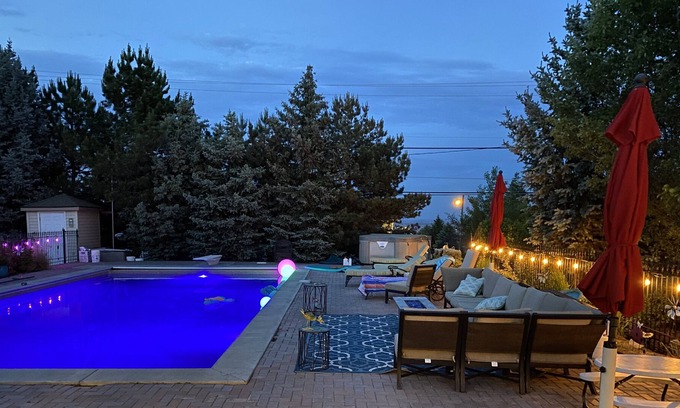 Ephrata House | Luxury Guest House in nice neighborhood close to all amenities