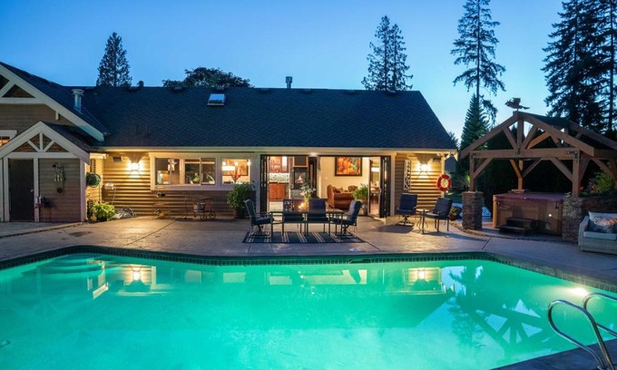 North Creek House | Luxury Home with Backyard Oasis - Near Seattle!
