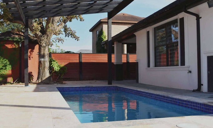 McAllen House | Luxury home with Pool, Electric Vehicle charger in McAllen near by hospitals and