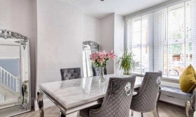 Wembley Central House | Luxury house with huge garden close to Wembley stadium