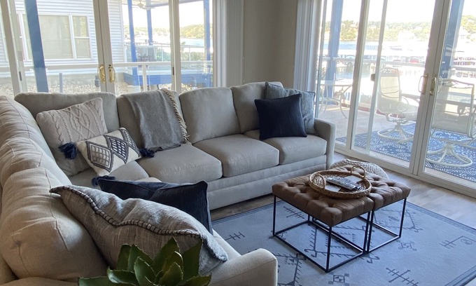 Lake Ozark Condo | Luxury Lakefront Condo, 3 Pools, 1 BR/2B - Remodeled! Special - 7/9 - 7/17
