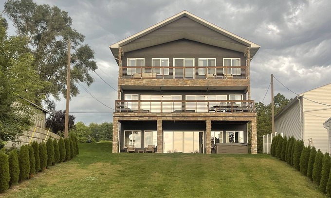 Brighton House | Luxury Lakefront Home! Great for entertaining!