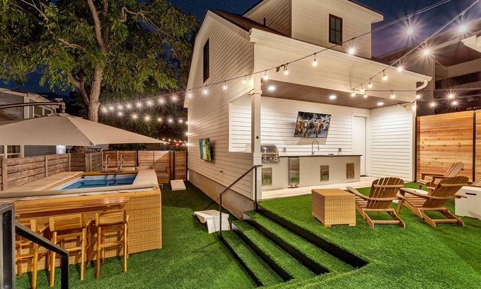 Blackshear-Prospect Hill House | Luxury Mansion | DT Austin | Pool | Game Room 5 BR