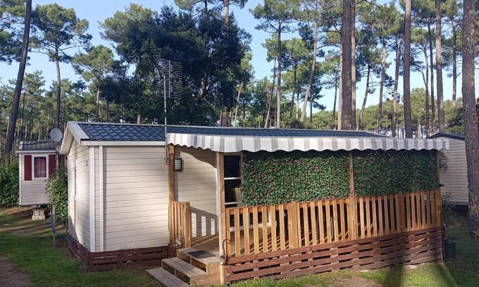 Saint-Julien-en-Born House | Luxury mobile home rental, spacious and comfortable, 3 bedrooms, fully equipped