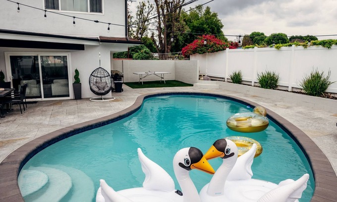 Lake Balboa House | Luxury Modern Home with New Heated Pool