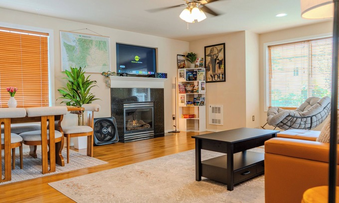 Green Lake House | Luxury Modern Home with Parking, Near Green Lake, Seattle