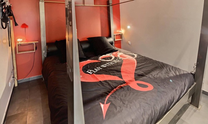 Cap d'Agde Villa | Luxury naturist villa Le Donjon