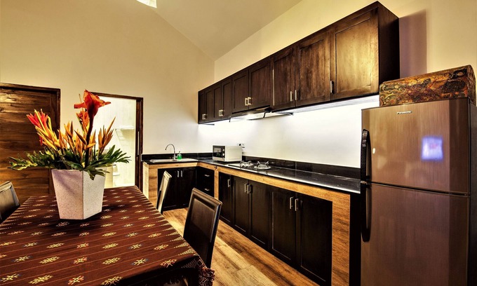 Umalas Apartment | Luxury Nomad studio❤7" BEACH❤20MBps WIFI❤Parking❤Daily HK