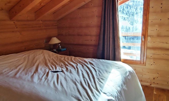 Isola Ski Chalet | Luxury renovated chalet, 5 bedrooms, fireplace, parking, near the French Riviera