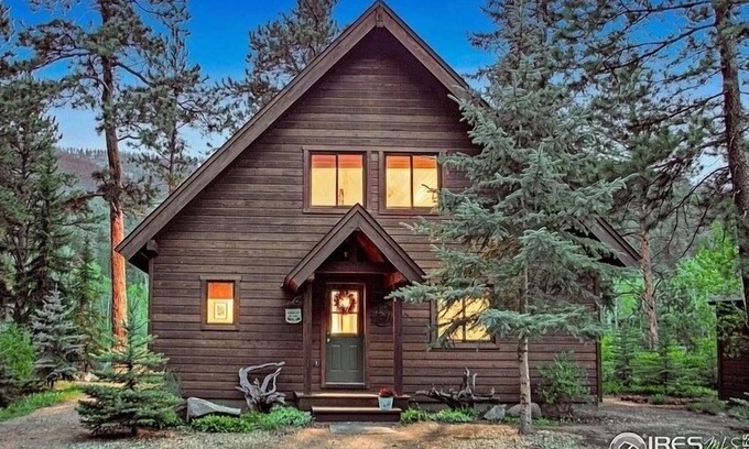 Rustic Cabin | Luxury Riverfront cabin with a HOT TUB! No cleaning fees!