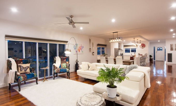Moama House | Luxury Riverfront Retreat