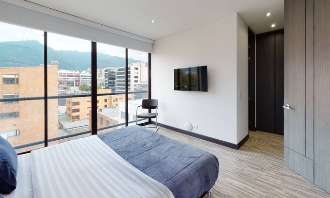 Chico Norte III Apartment | LUXURY SPACIOUS APARTMENT, NATURAL LIGHT PARQUE 93