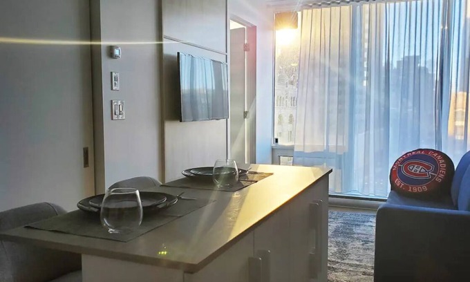 Montreal Apartment | Luxury Studio w/Full Amenities Downtown Montreal