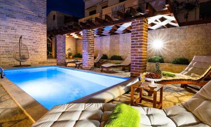Novigrad House | Luxury villa with a swimming pool Novigrad (K-18339)