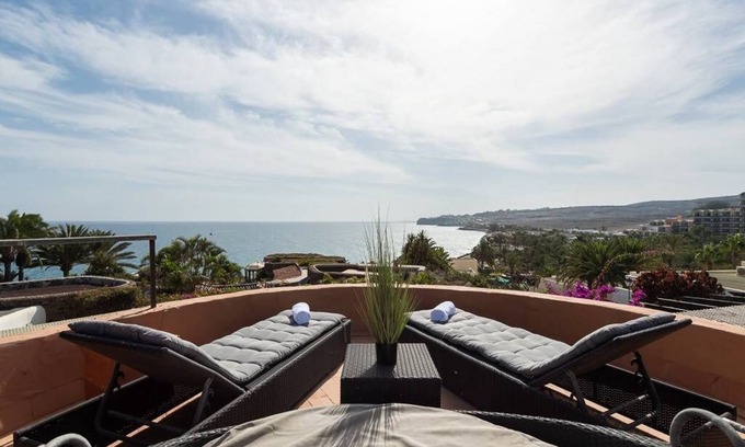 Tarajalillo Villa | Luxury villa with breathtaking views & spacious terrace ๐ DIRECTLY ON THE SEA