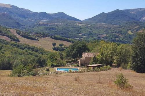 San Ginesio Villa | Luxury Villa with Pool, Stunning Location