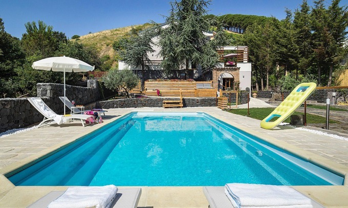 Nicolosi Villa | Luxury villa with pool on the slopes of Etna