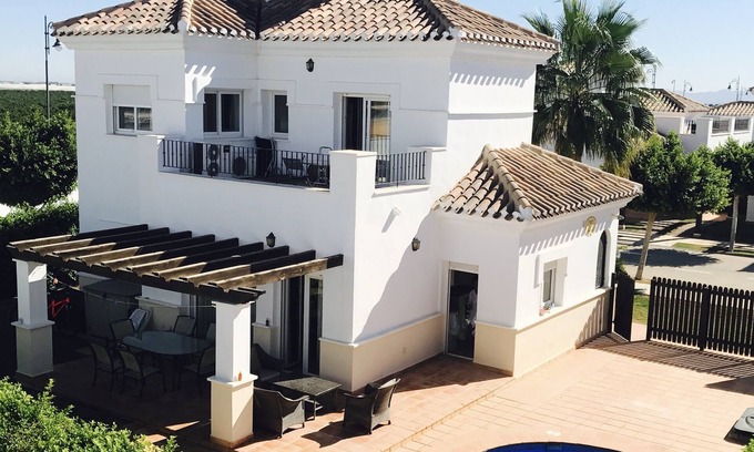 Roldan Villa | Luxury Villa - With Private Pool - Sleeps 7- Fully Airconditioned