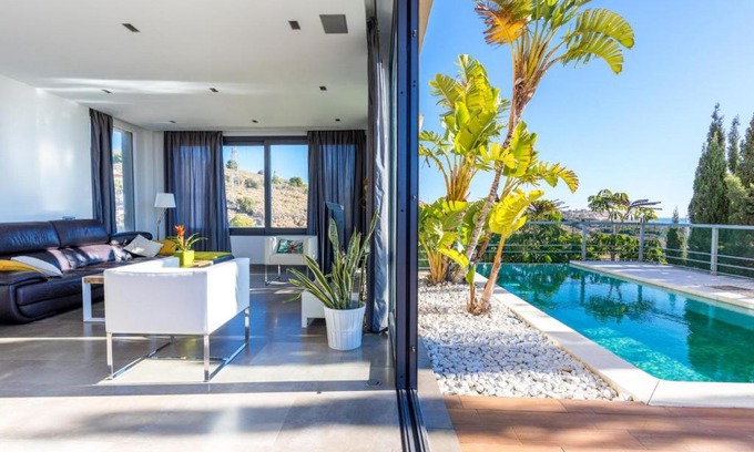 El Candado Villa | Luxury Villa with swimming pool and amazing views