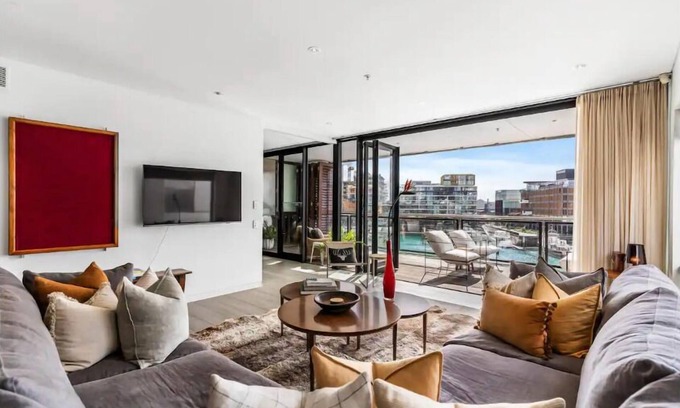 Auckland Central Business District Apartment | Luxury Waterfront Apartment in Auckland | 2BR/3BR