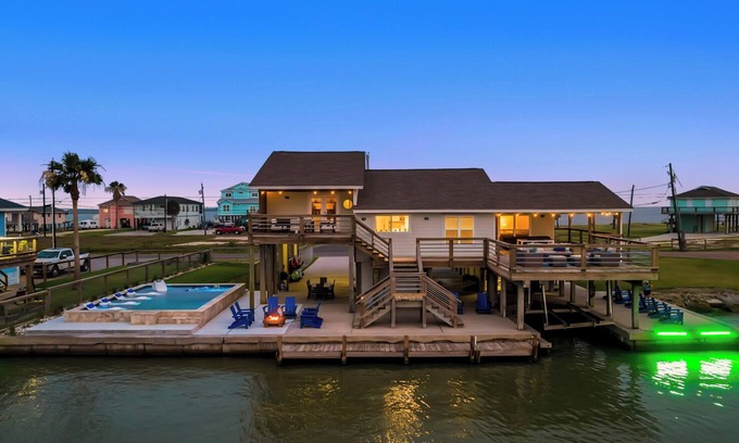 Rockport House | Luxury Waterfront Retreat: Pool, Fishing & 5BR, Sleeps 12