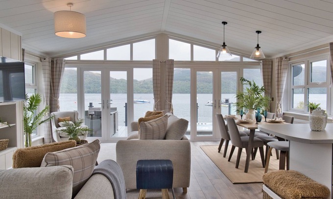 Inveruglas Cabin | Luxury Waterside Lodge on Loch Lomond, Scotland - Hot tub, sleeps 4, Loch View