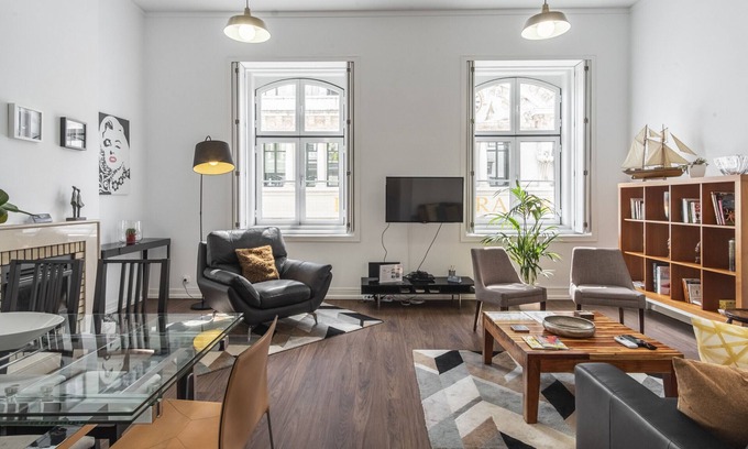 Baixa Apartment | LV Premier Chiado CH4- Spacious, Central, Elevator