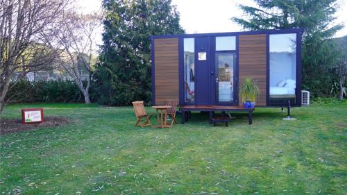 Woodstock House | Lydia's Lodge by Tiny Away