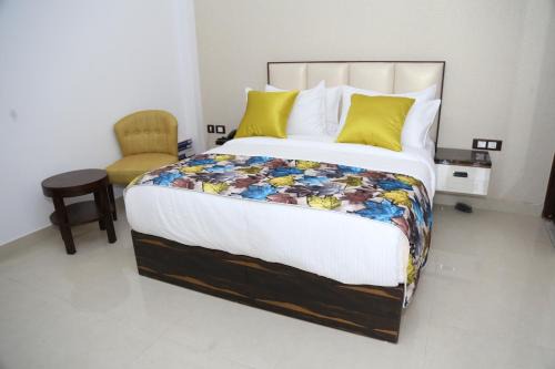 Greater Noida Apartment | M K HOTEL AND RESTAURANT
